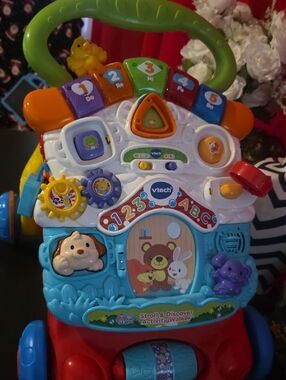 Stroll & Discover Activity Walker - Multi-Color